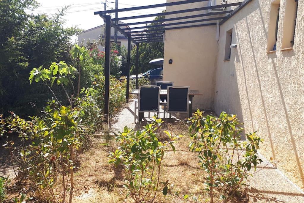 Les Pucines Bis Bas De 29 M2 Luxe Rez De Jardin Climatisation Plein Sud * Six-Fours-les-Plages